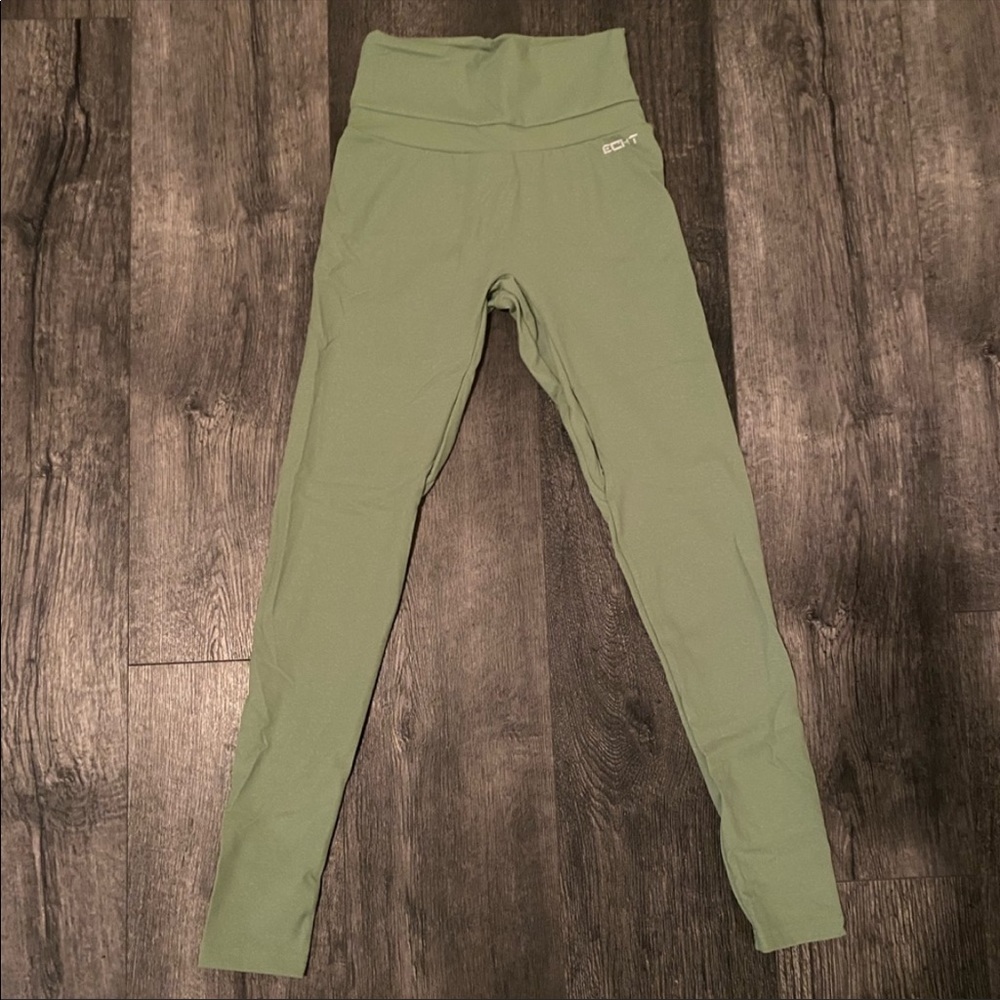 Green ECHT workout leggings